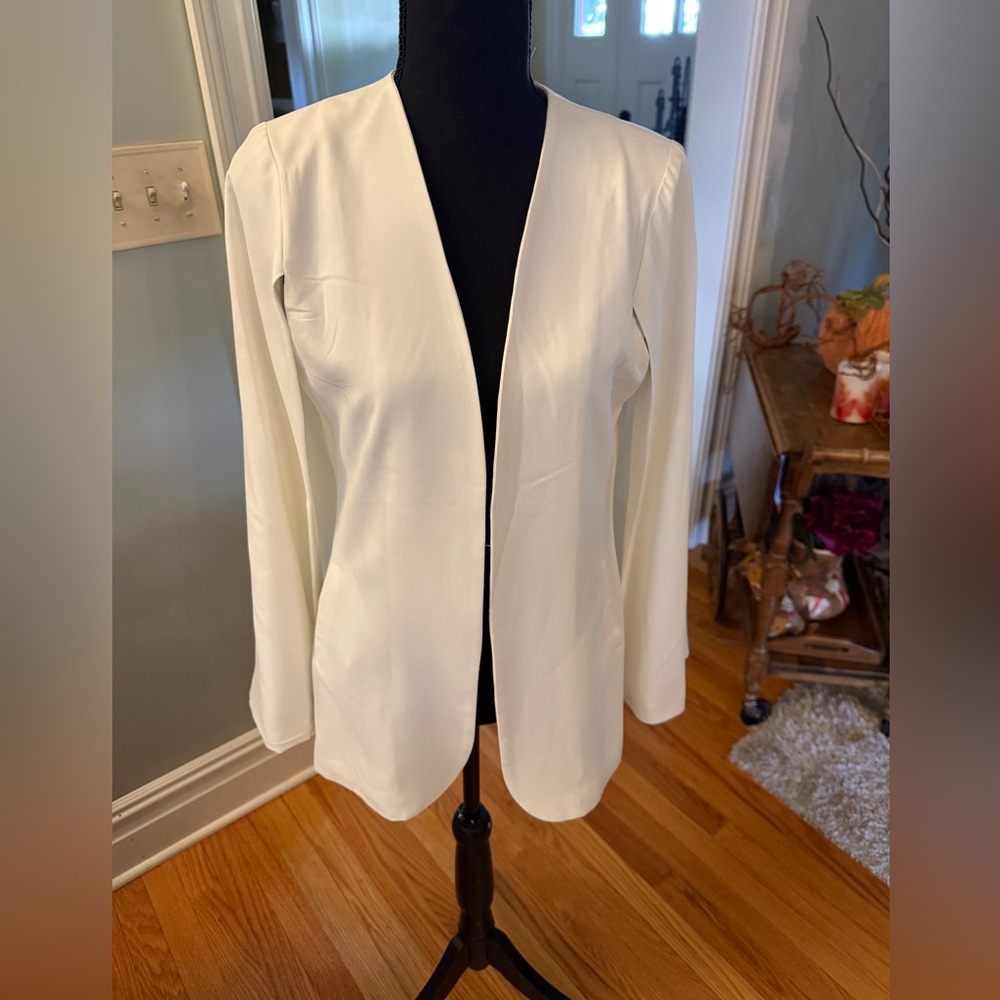 Forever 21 Jacket Open Front Cloak/cape Sleeve Blazer . White. Small. Classic